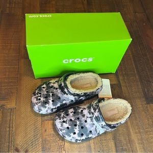 New Lined Crocs Classic Clog Size W6/M4